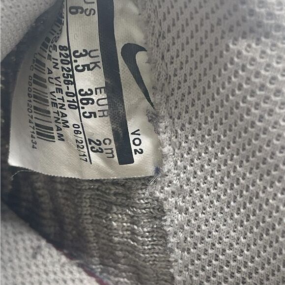 Nike Air Force 1 Flyknit Low Pale Grey  size 6 - Picture 16 of 16